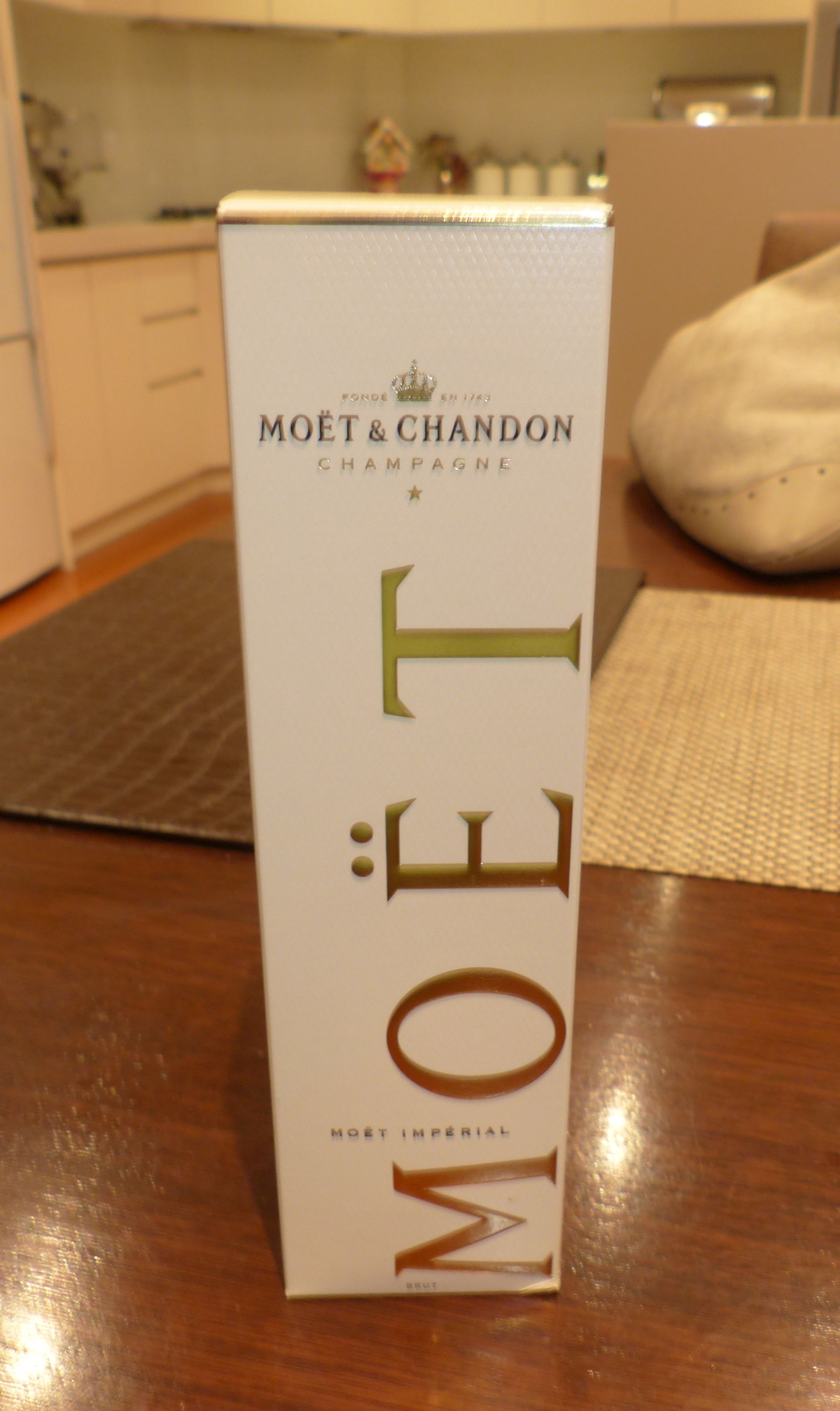 A mini bottle of Moet - my favourite champagne!